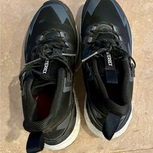 adidas Black Athletic Shoes with Chunky Sole and Padded Tongue